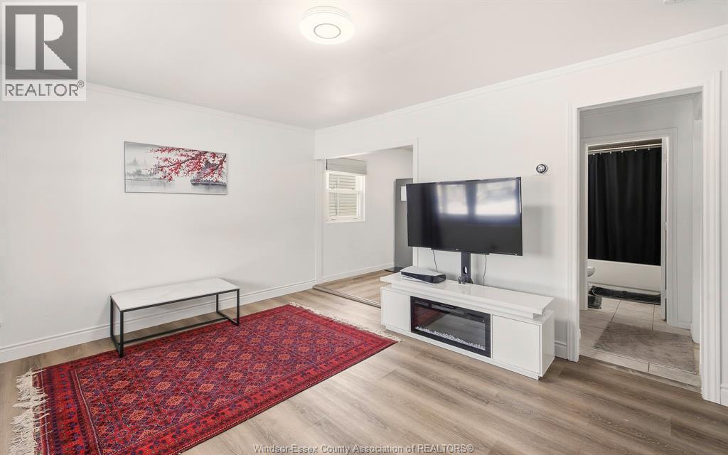 1125 Lena Avenue, Windsor, ON - Indoor