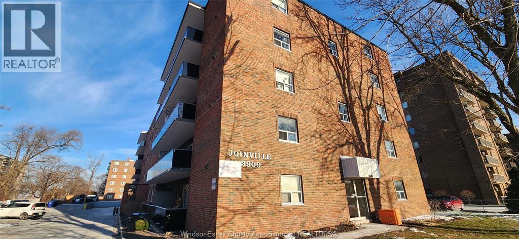 3900 Wyandotte Street East Unit# 224, Windsor, ON - Outdoor