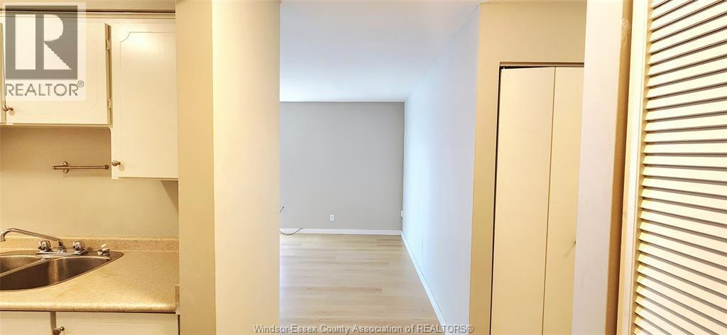3900 Wyandotte Street East Unit# 515, Windsor, ON - Indoor