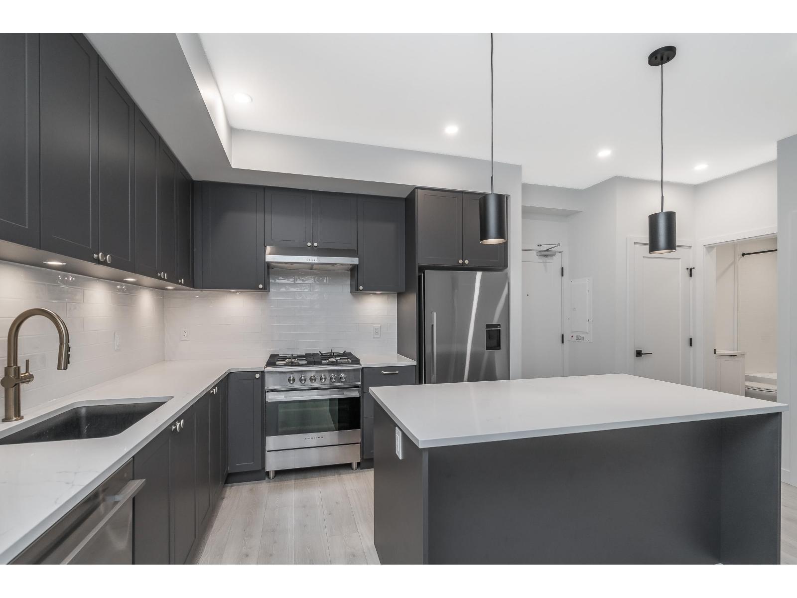 412 2425 166 Street, Surrey, BC - Indoor Photo Showing Kitchen With Upgraded Kitchen