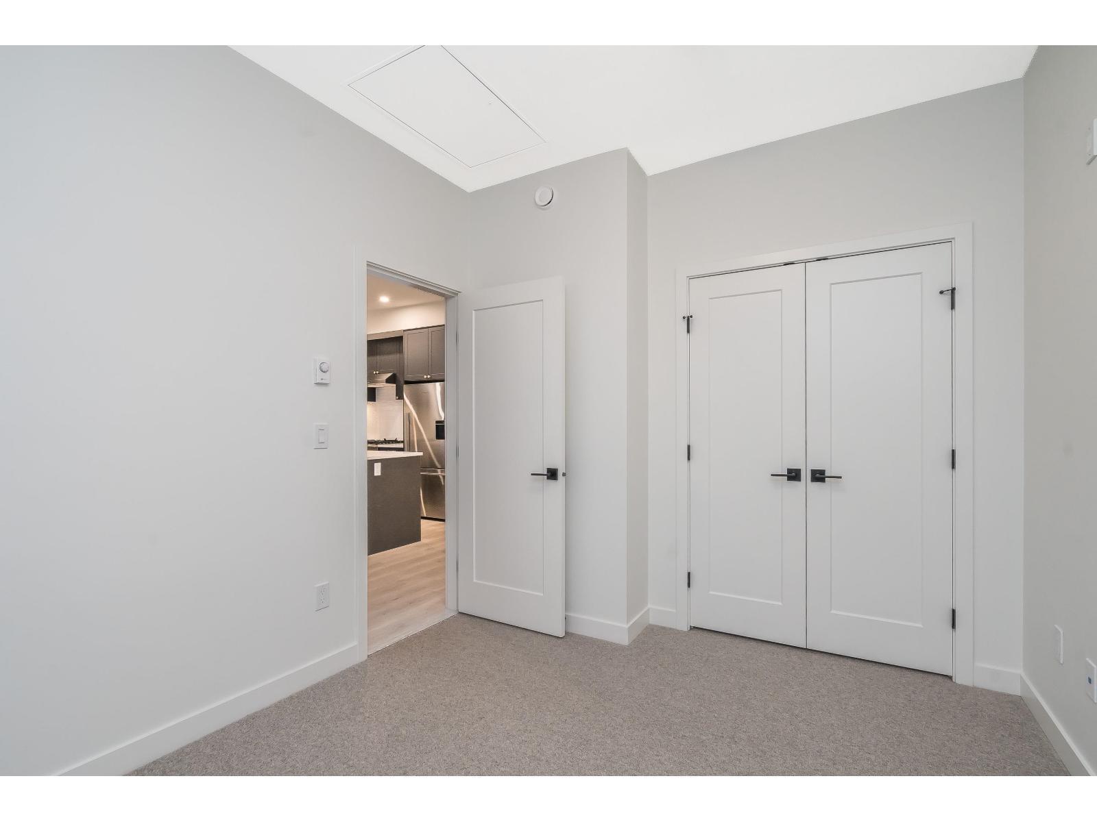 412 2425 166 Street, Surrey, BC - Indoor Photo Showing Other Room