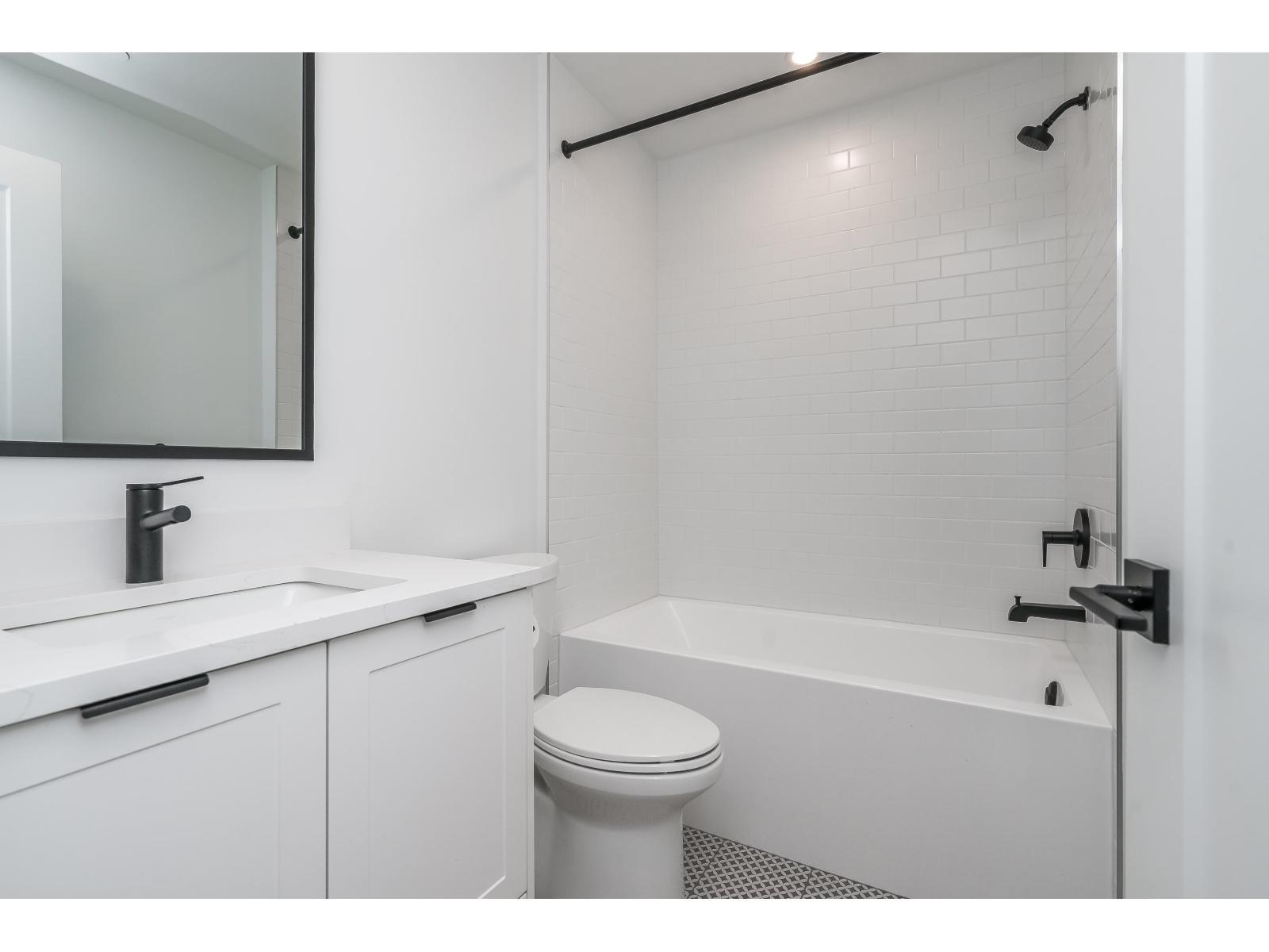 412 2425 166 Street, Surrey, BC - Indoor Photo Showing Bathroom