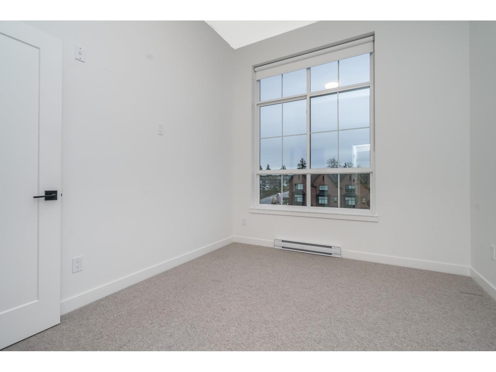 412 2425 166 Street, Surrey, BC - Indoor Photo Showing Other Room