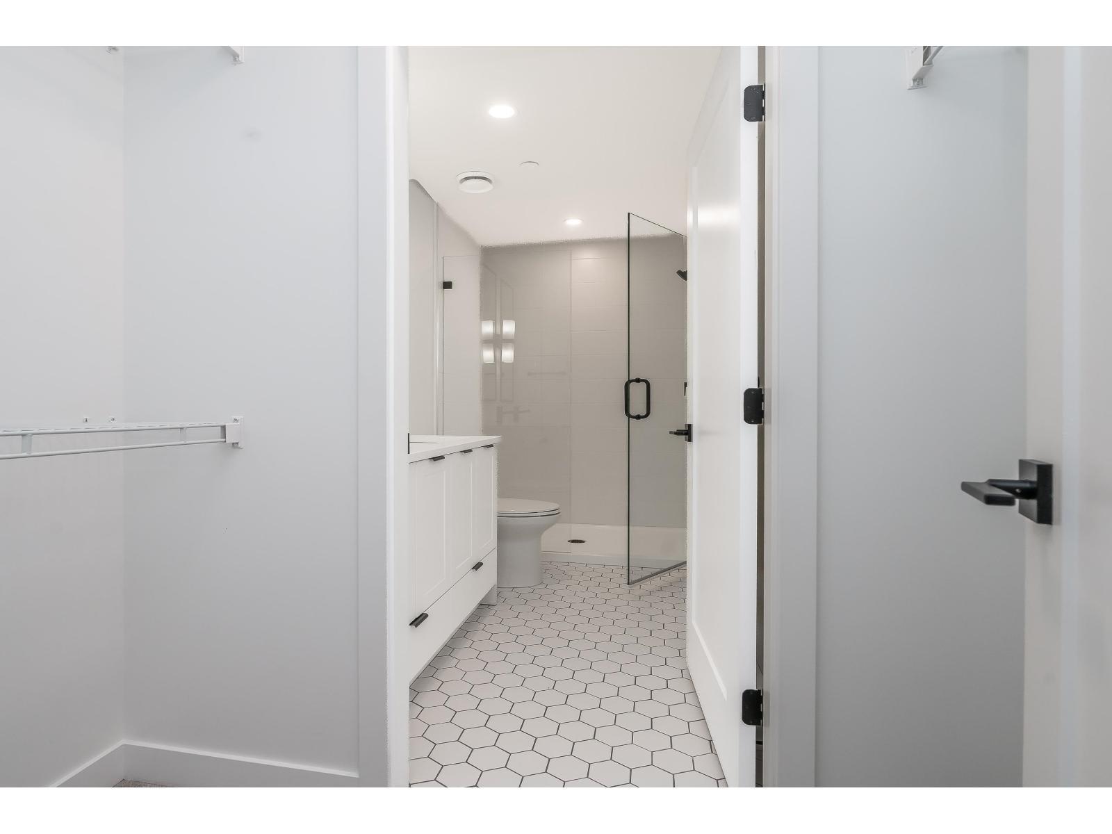 412 2425 166 Street, Surrey, BC - Indoor