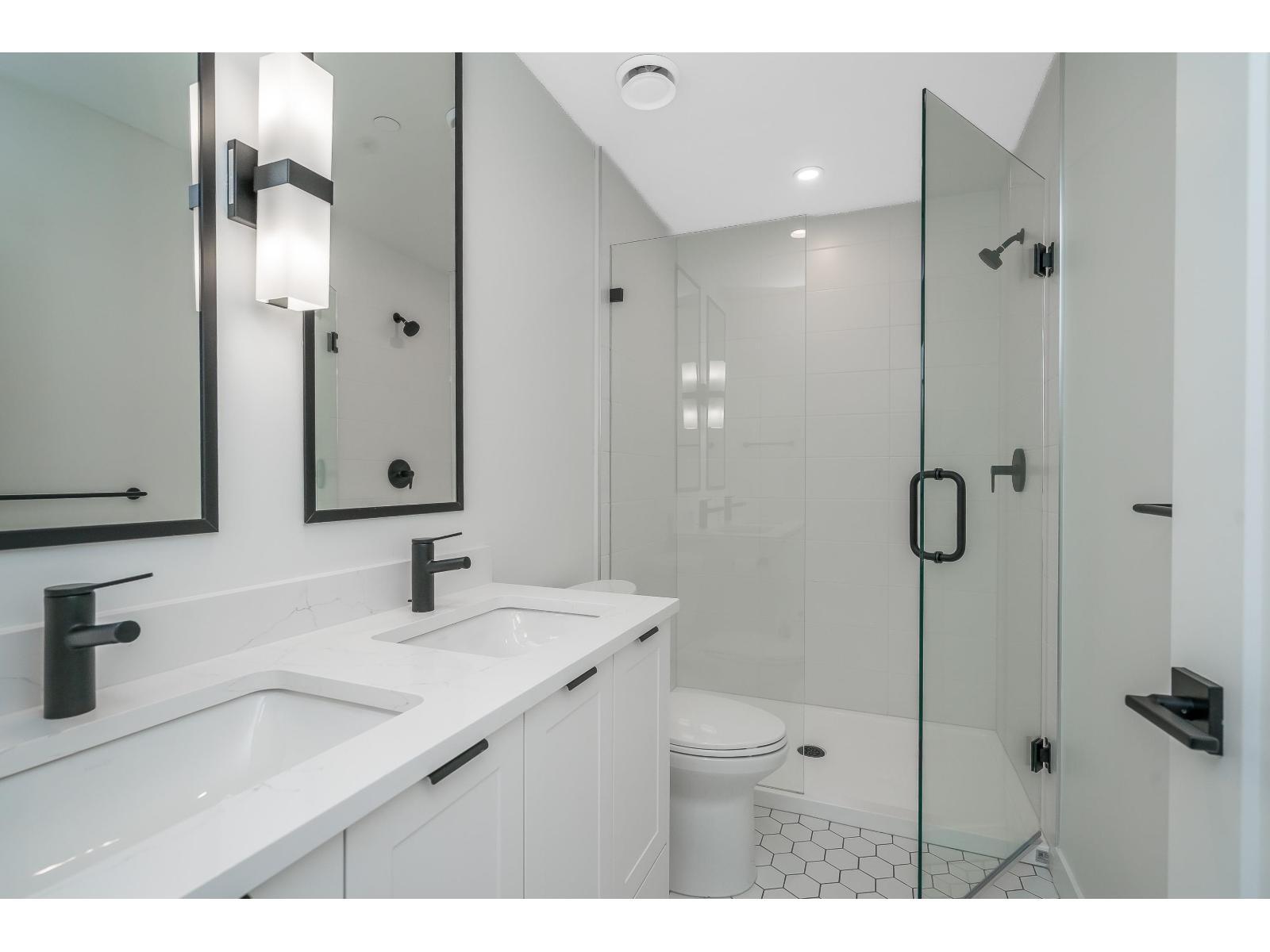 412 2425 166 Street, Surrey, BC - Indoor Photo Showing Bathroom