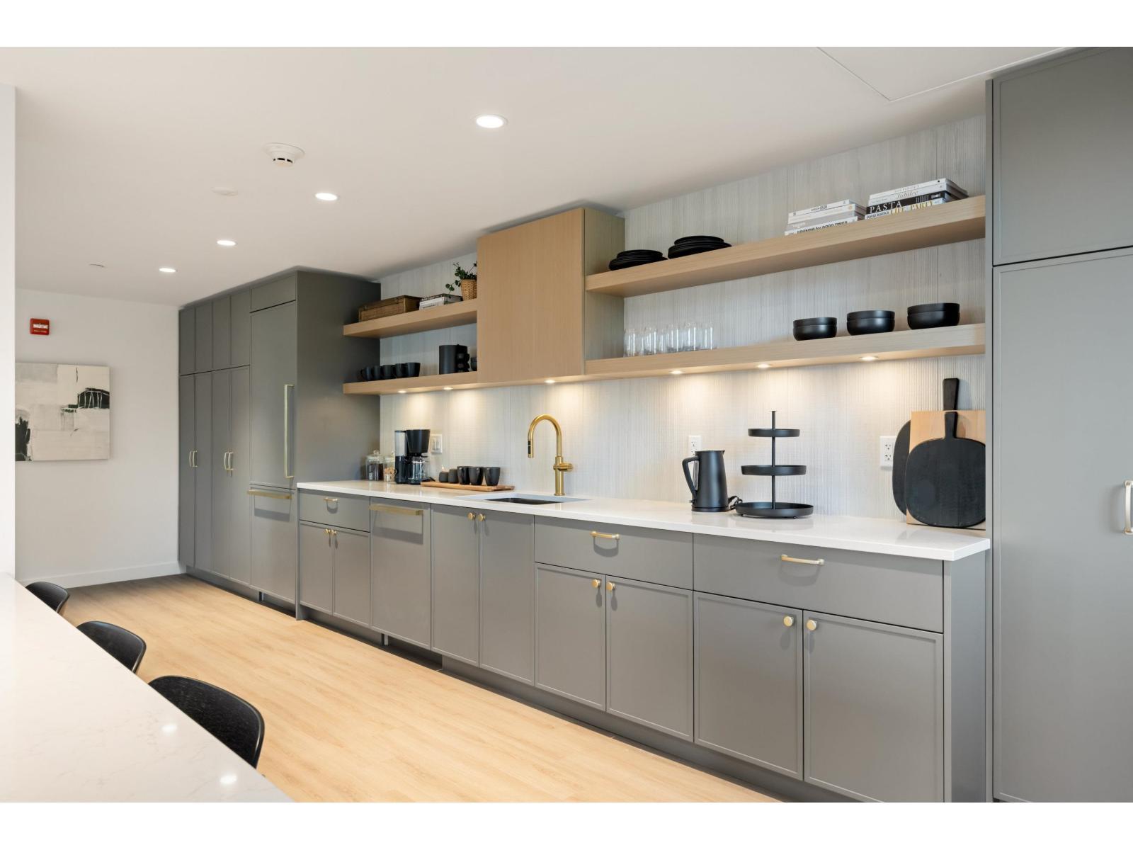 412 2425 166 Street, Surrey, BC - Indoor Photo Showing Kitchen