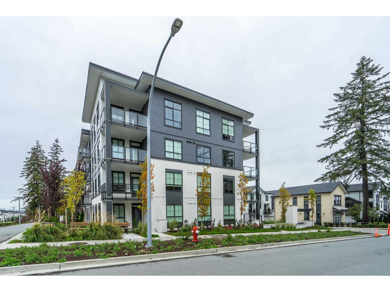 412 2425 166 Street, Surrey, BC - Outdoor With Facade