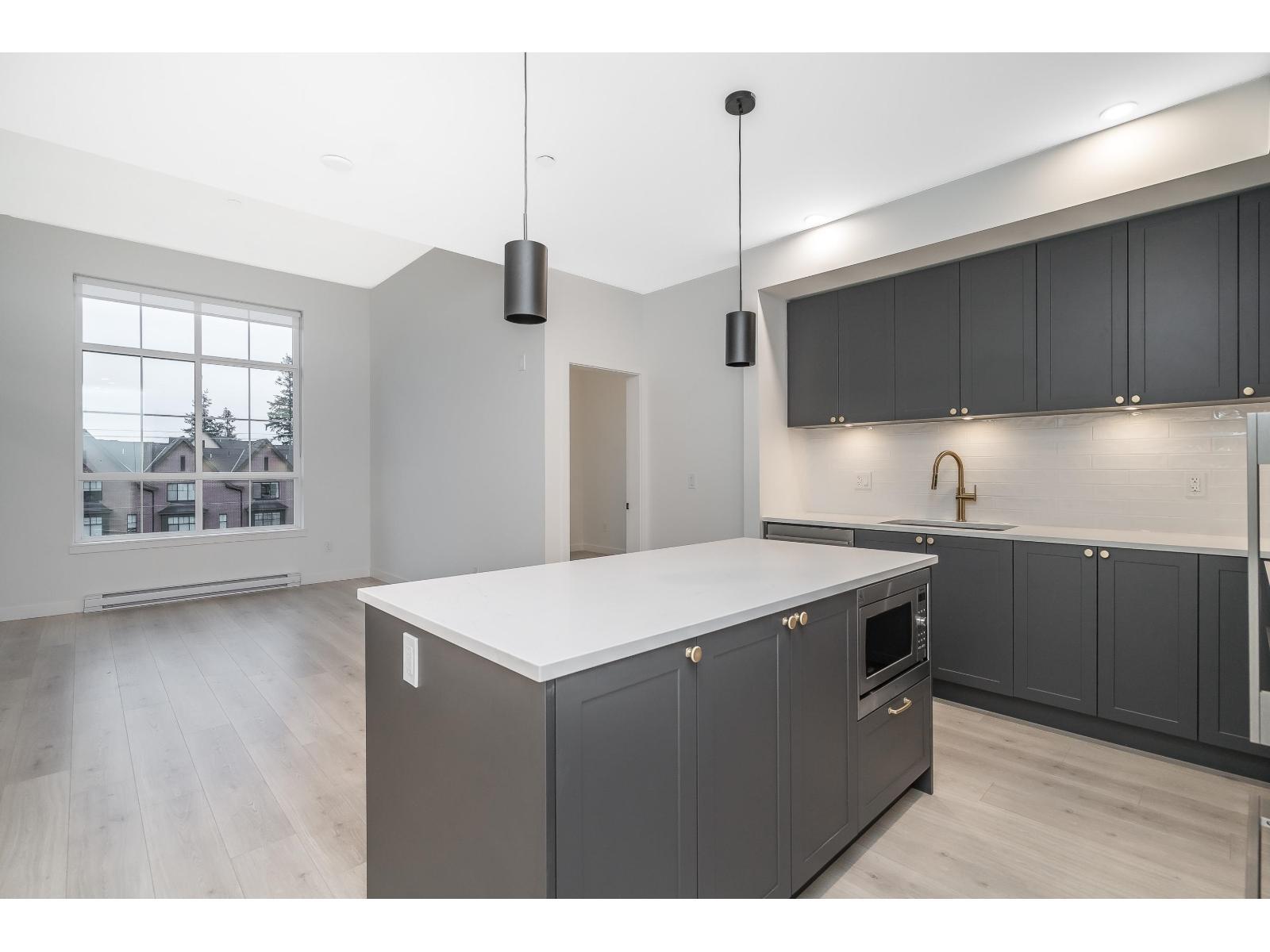 412 2425 166 Street, Surrey, BC - Indoor Photo Showing Kitchen With Upgraded Kitchen