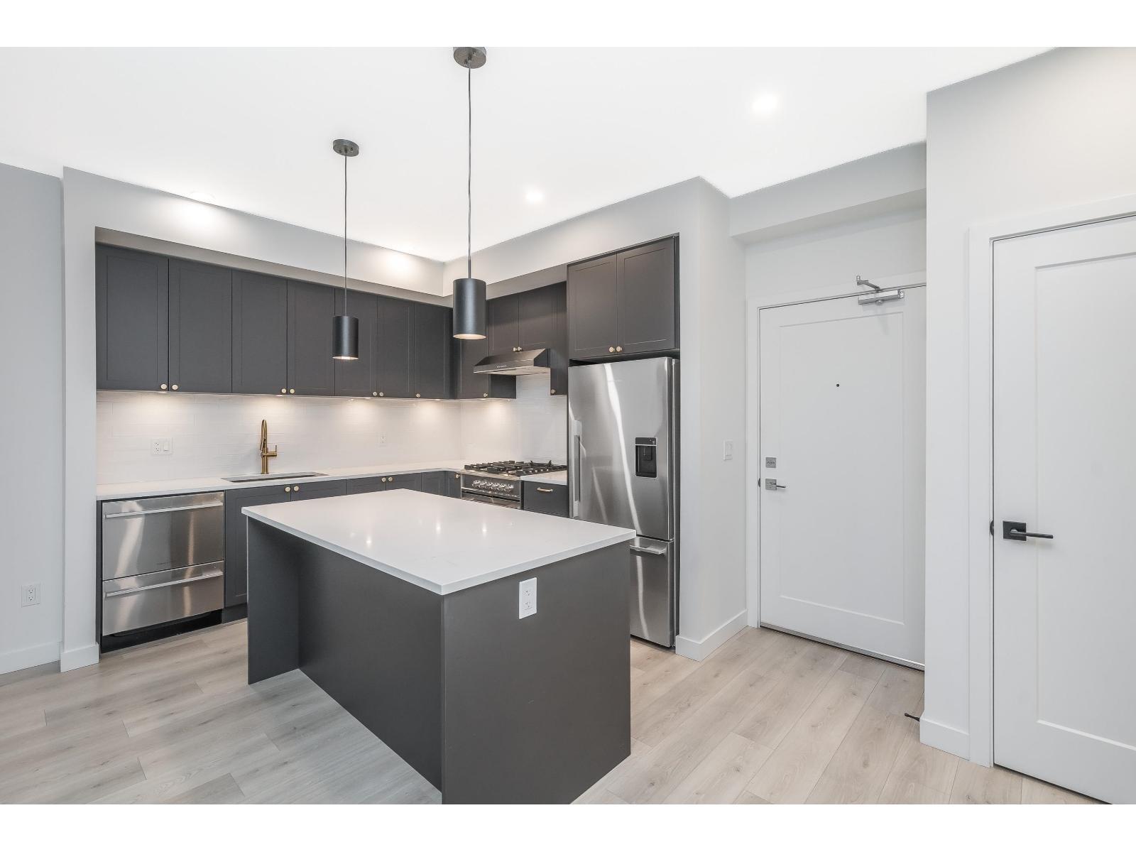 412 2425 166 Street, Surrey, BC - Indoor Photo Showing Kitchen With Upgraded Kitchen