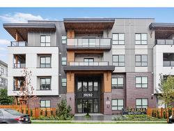 114 20282 72B AVENUE Langley, BC V2Y 1T9