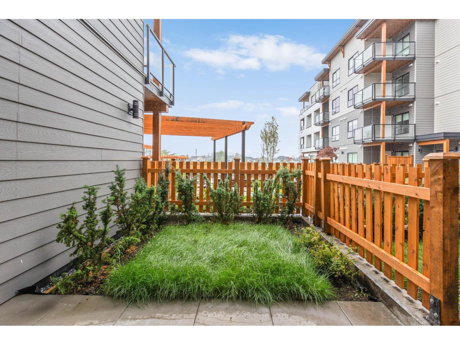 114 20282 72B Avenue, Langley, BC - Outdoor With Exterior