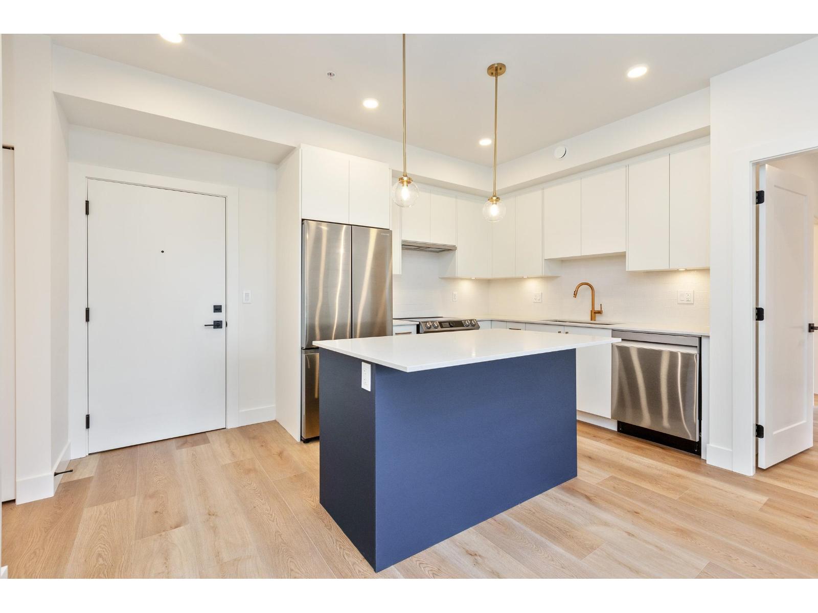 114 20282 72B Avenue, Langley, BC - Indoor Photo Showing Kitchen With Upgraded Kitchen