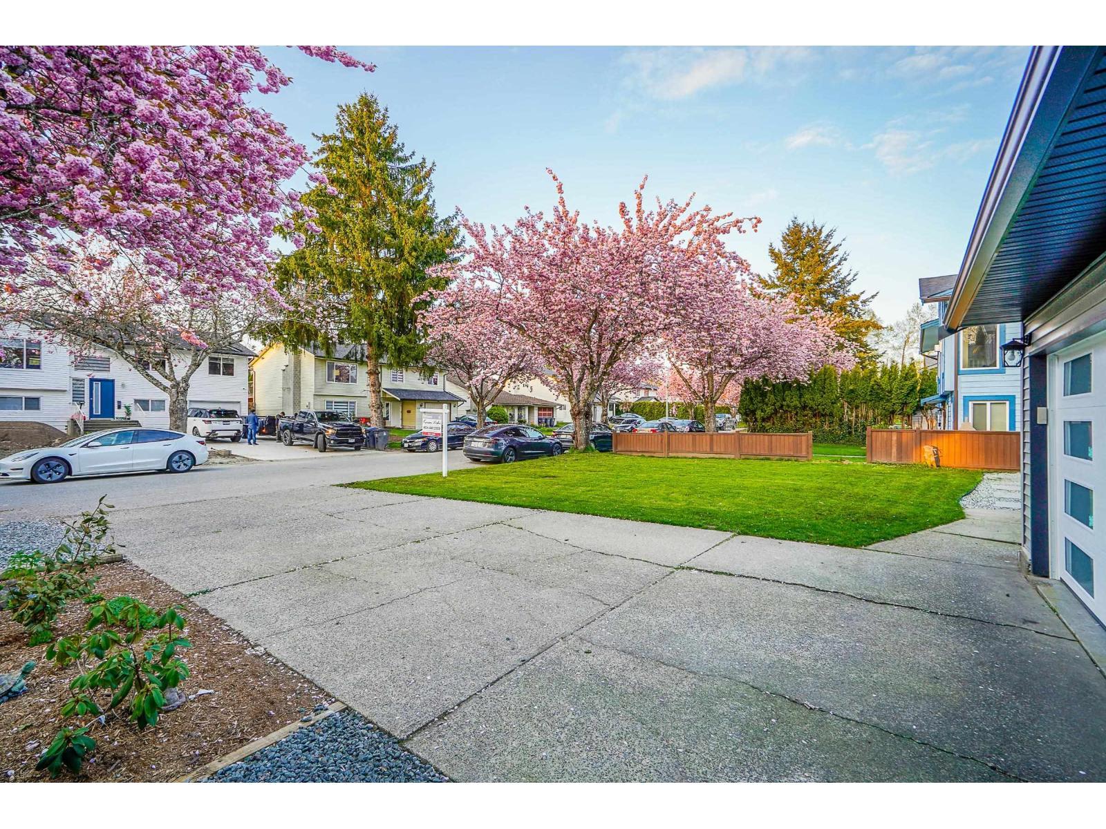 15270 84A Avenue, Surrey, BC - Outdoor