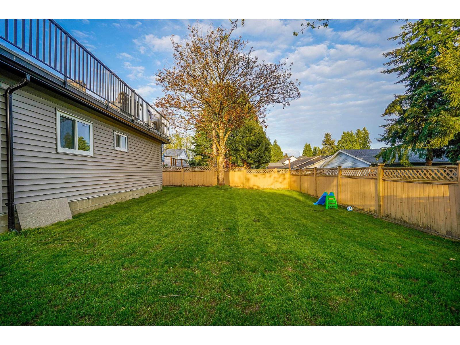 15270 84A Avenue, Surrey, BC - Outdoor