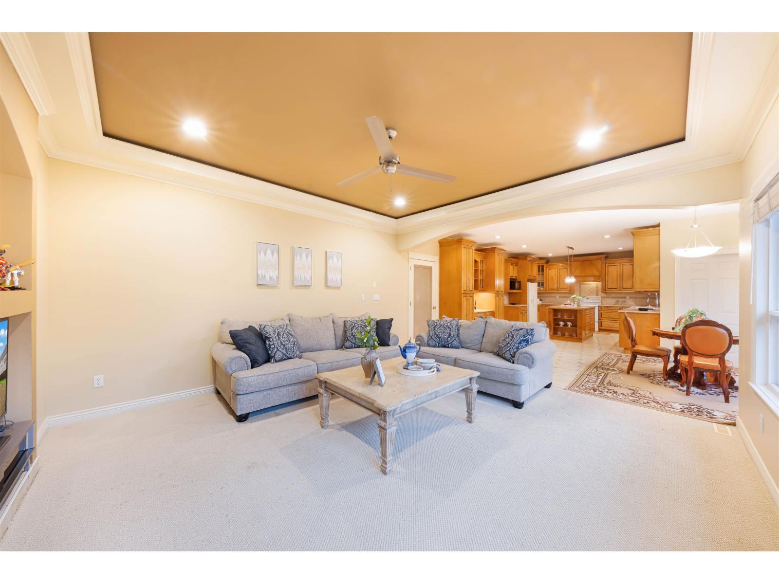15777 109A Avenue, Surrey, BC - Indoor Photo Showing Living Room With Fireplace