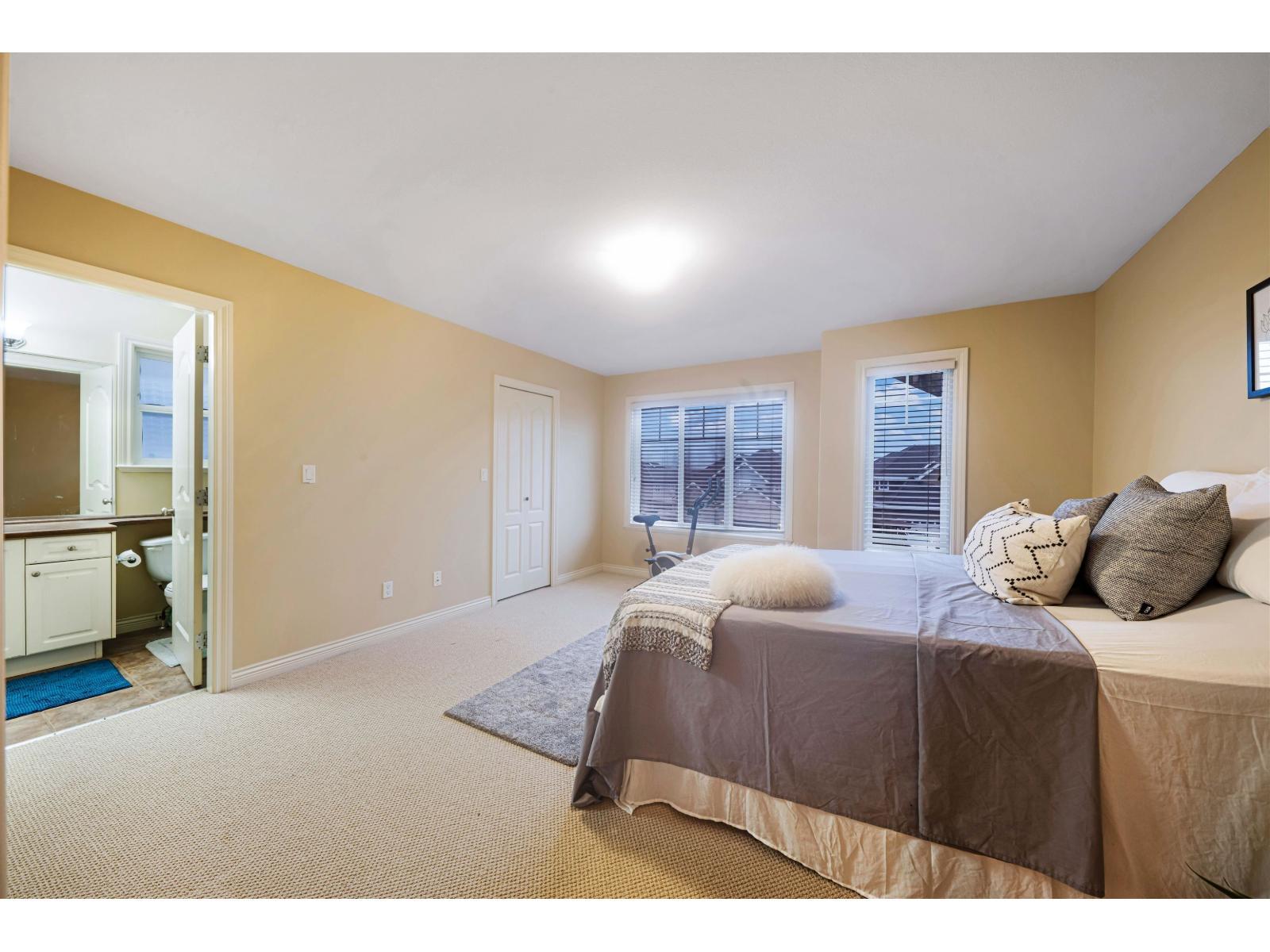 15777 109A Avenue, Surrey, BC - Indoor Photo Showing Bathroom
