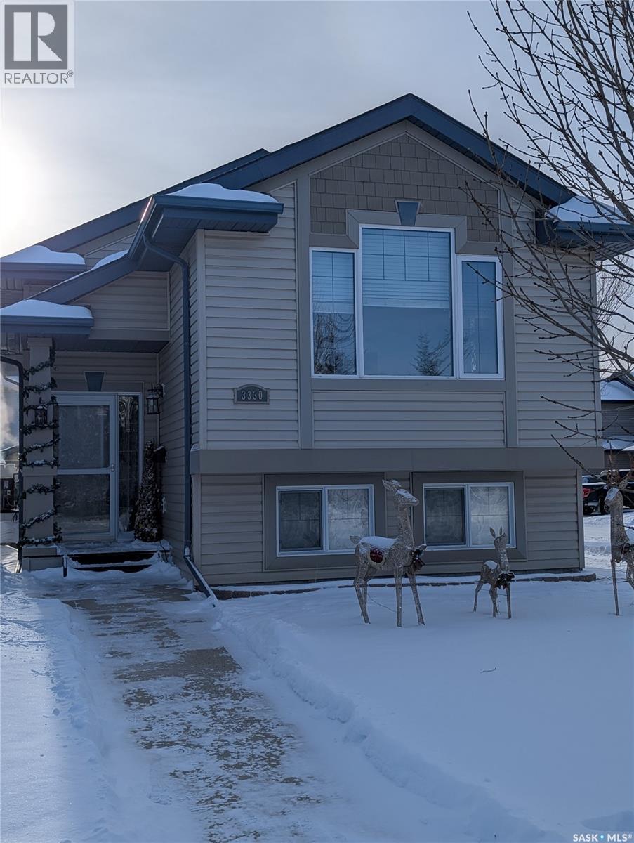 3330 Green Moss Lane, Regina, SK - Outdoor