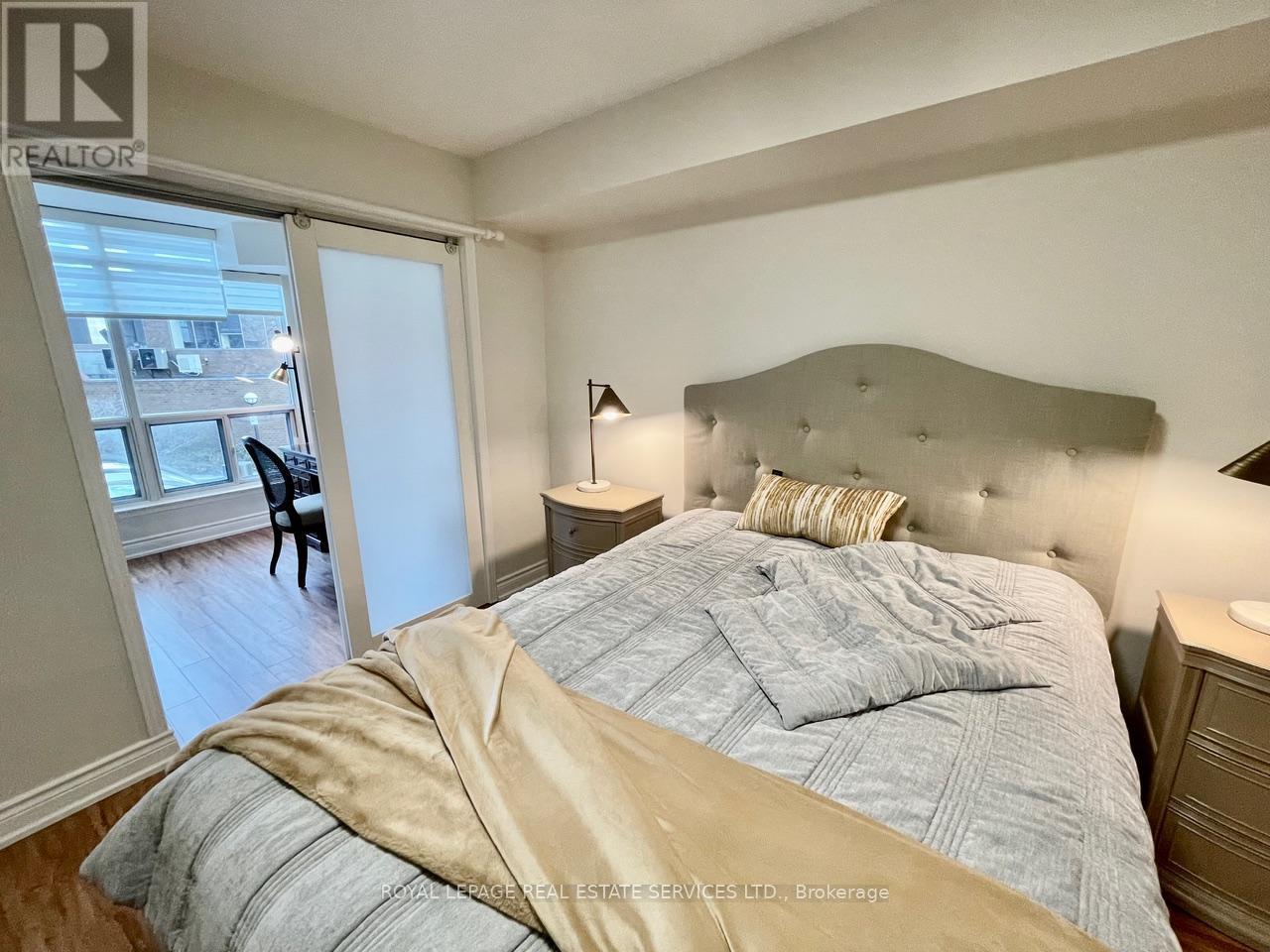 209 - 942 Yonge Street, Toronto, ON - Indoor Photo Showing Bedroom