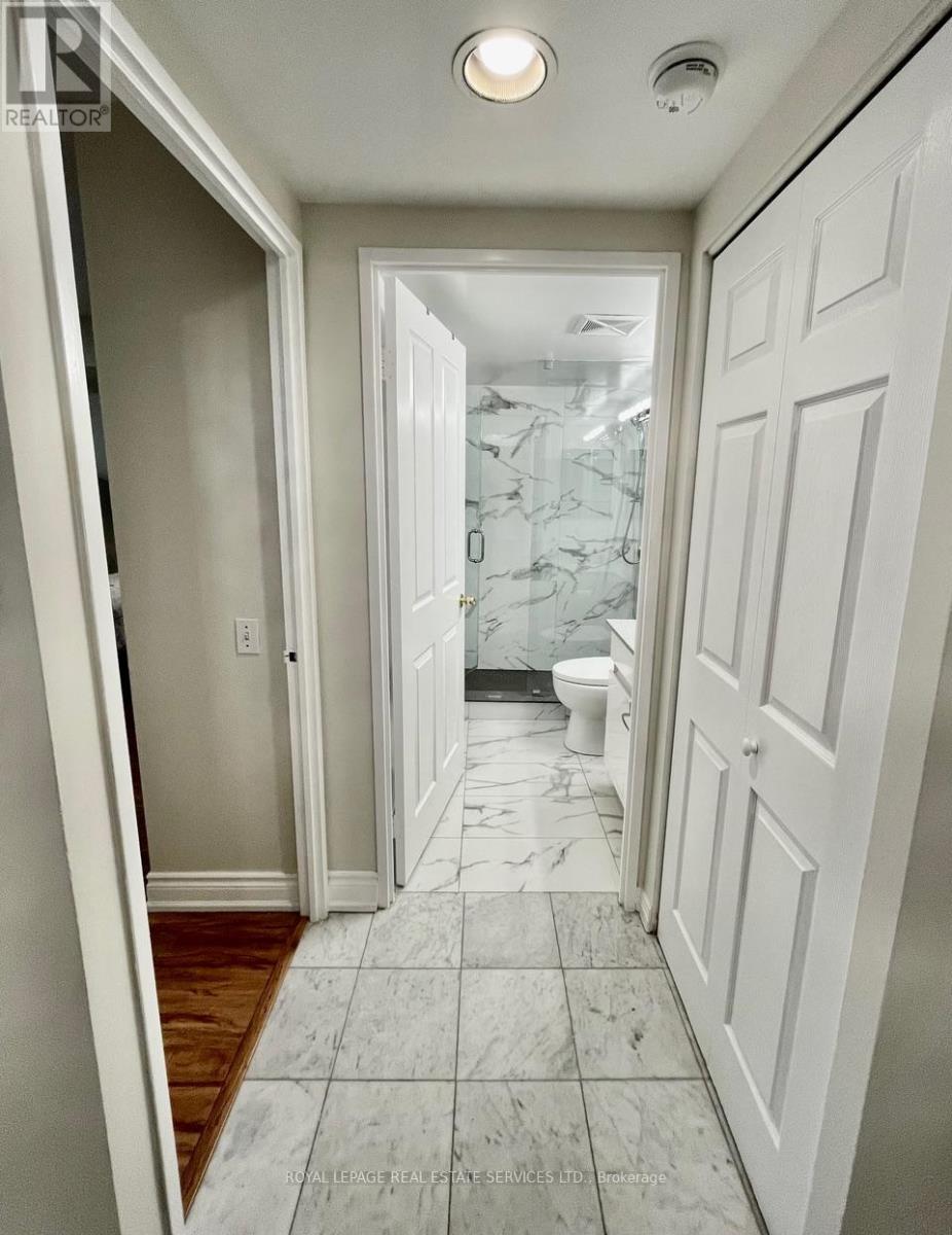 209 - 942 Yonge Street, Toronto, ON - Indoor Photo Showing Other Room