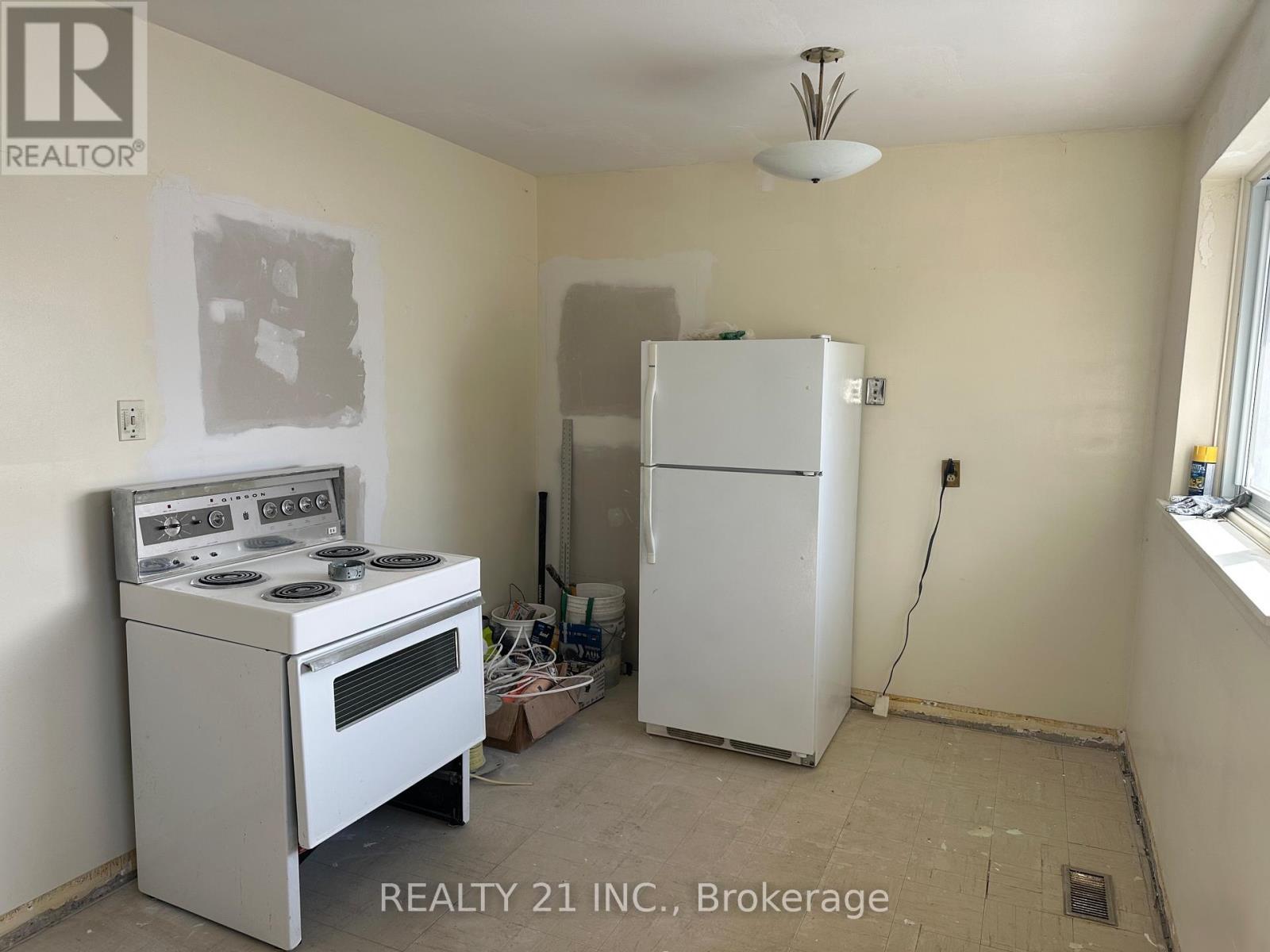 26 Martindale Road, Toronto, ON - Indoor Photo Showing Kitchen