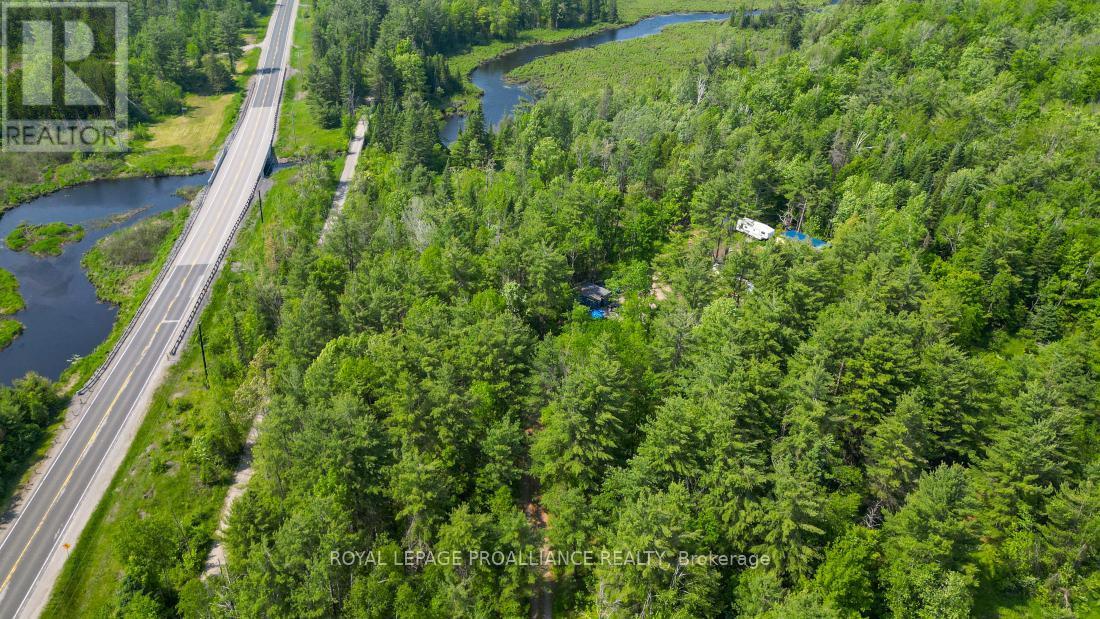 4 Wolf Lake Road, Madoc, ON
