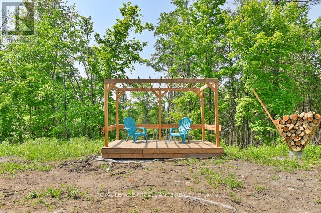 4 Wolf Lake Road, Madoc, ON