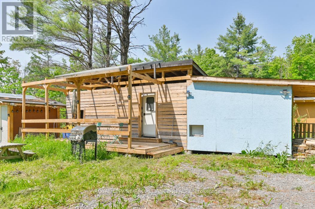 4 Wolf Lake Road, Madoc, ON