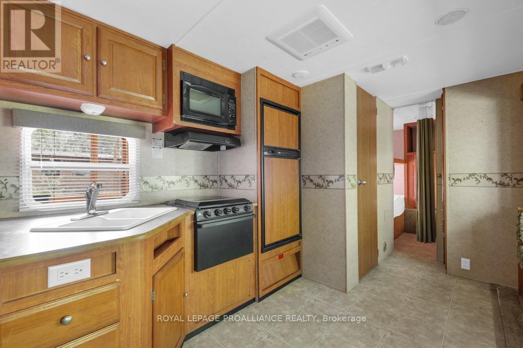 4 Wolf Lake Road, Madoc, ON