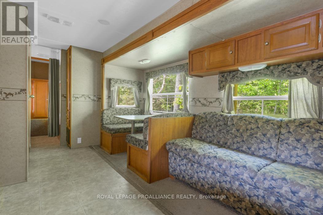 4 Wolf Lake Road, Madoc, ON