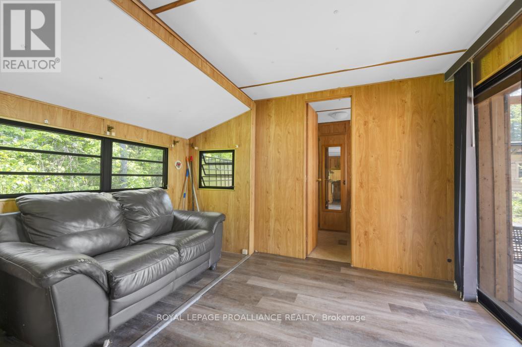 4 Wolf Lake Road, Madoc, ON