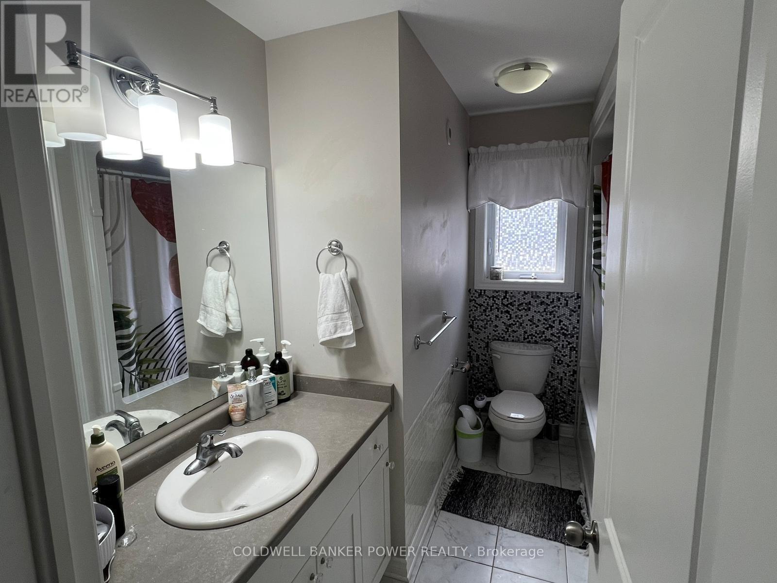 11 Ashberry Place, St. Thomas, ON - Indoor Photo Showing Bathroom