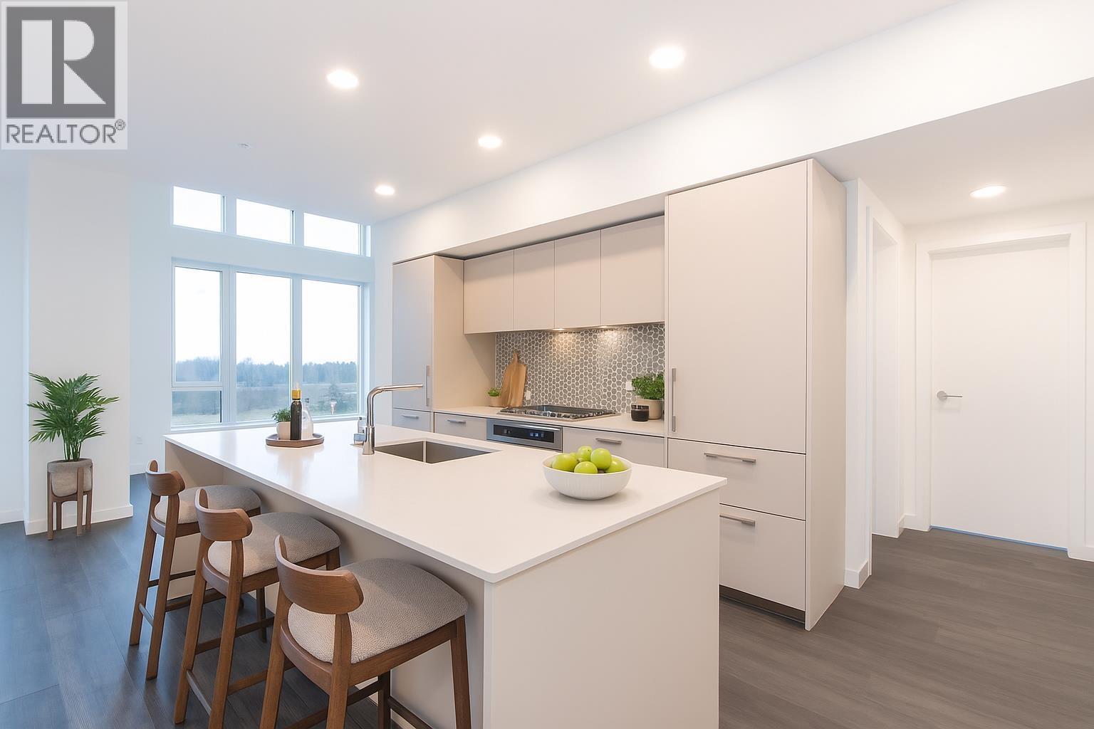 615 1504 Scott Cres, Squamish, BC - Indoor Photo Showing Kitchen With Upgraded Kitchen