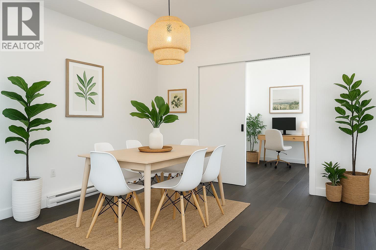 615 1504 Scott Cres, Squamish, BC - Indoor Photo Showing Dining Room