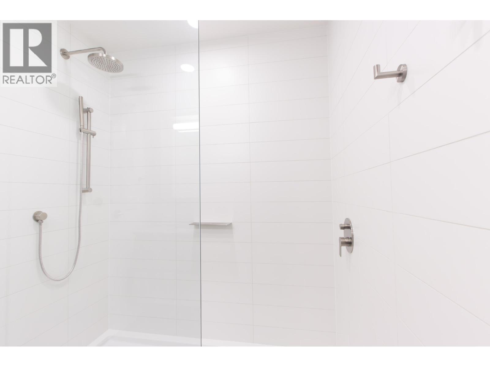 615 1504 Scott Cres, Squamish, BC - Indoor Photo Showing Bathroom