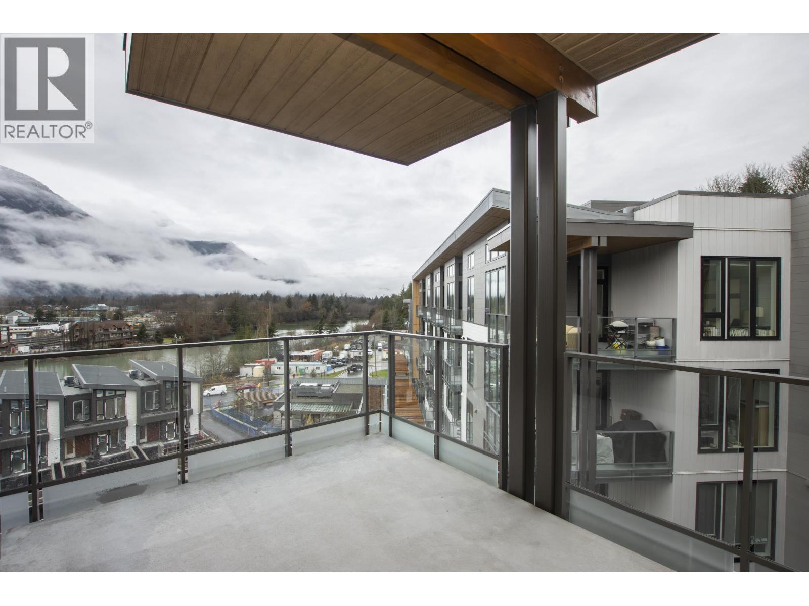 615 1504 Scott Cres, Squamish, BC - Outdoor With Balcony With Exterior