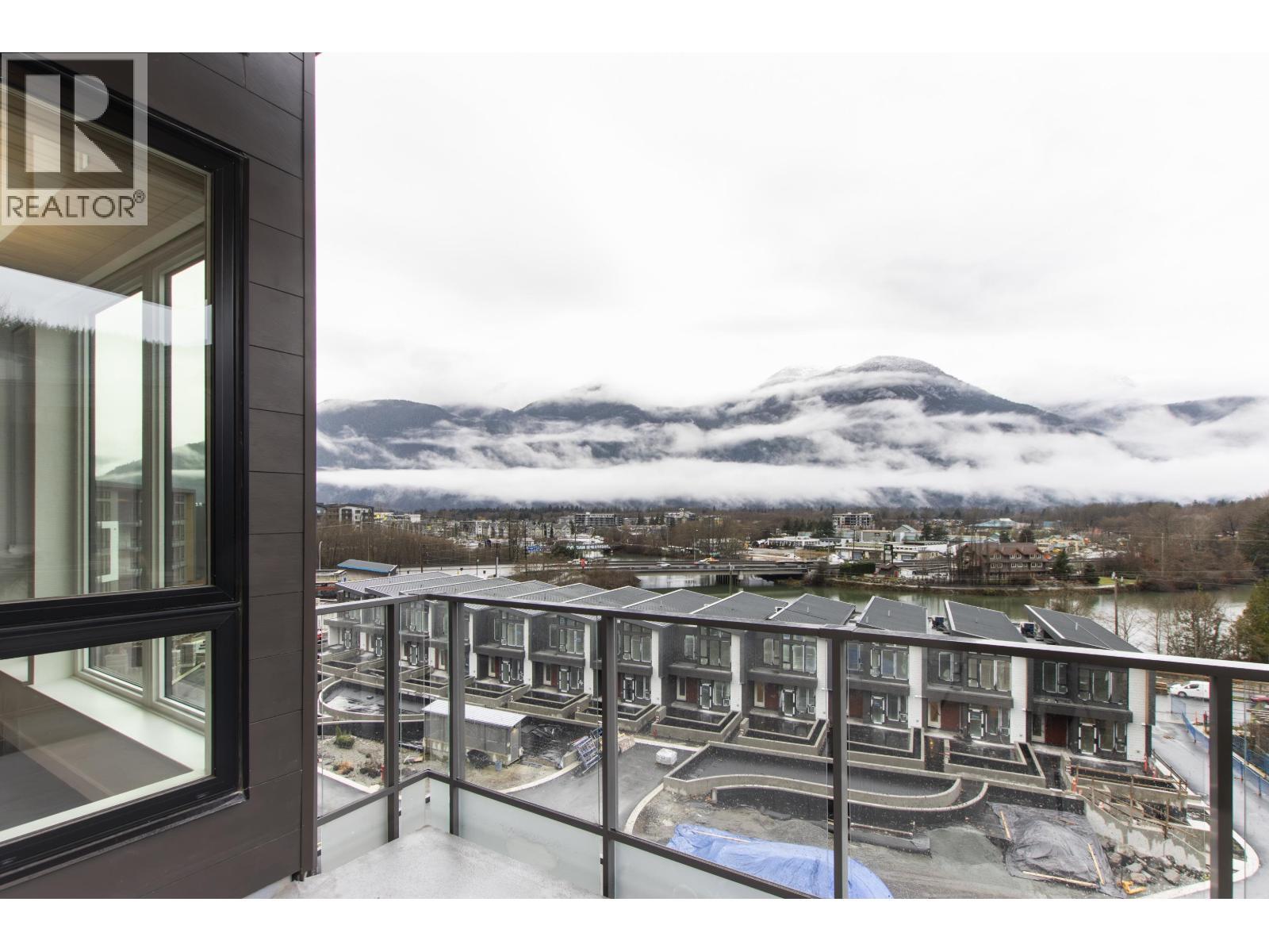 615 1504 Scott Cres, Squamish, BC - Outdoor With Balcony With View