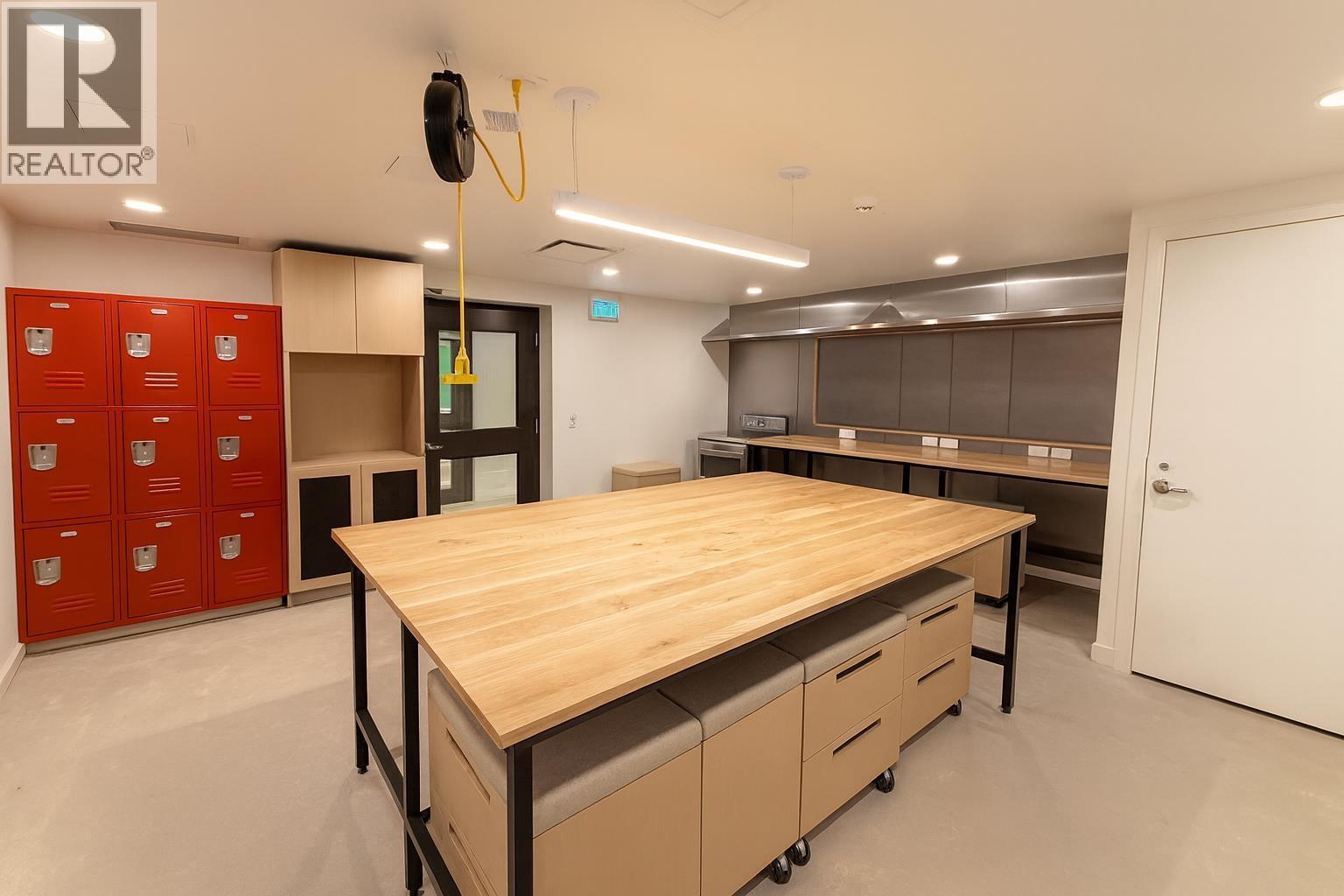 615 1504 Scott Cres, Squamish, BC - Indoor