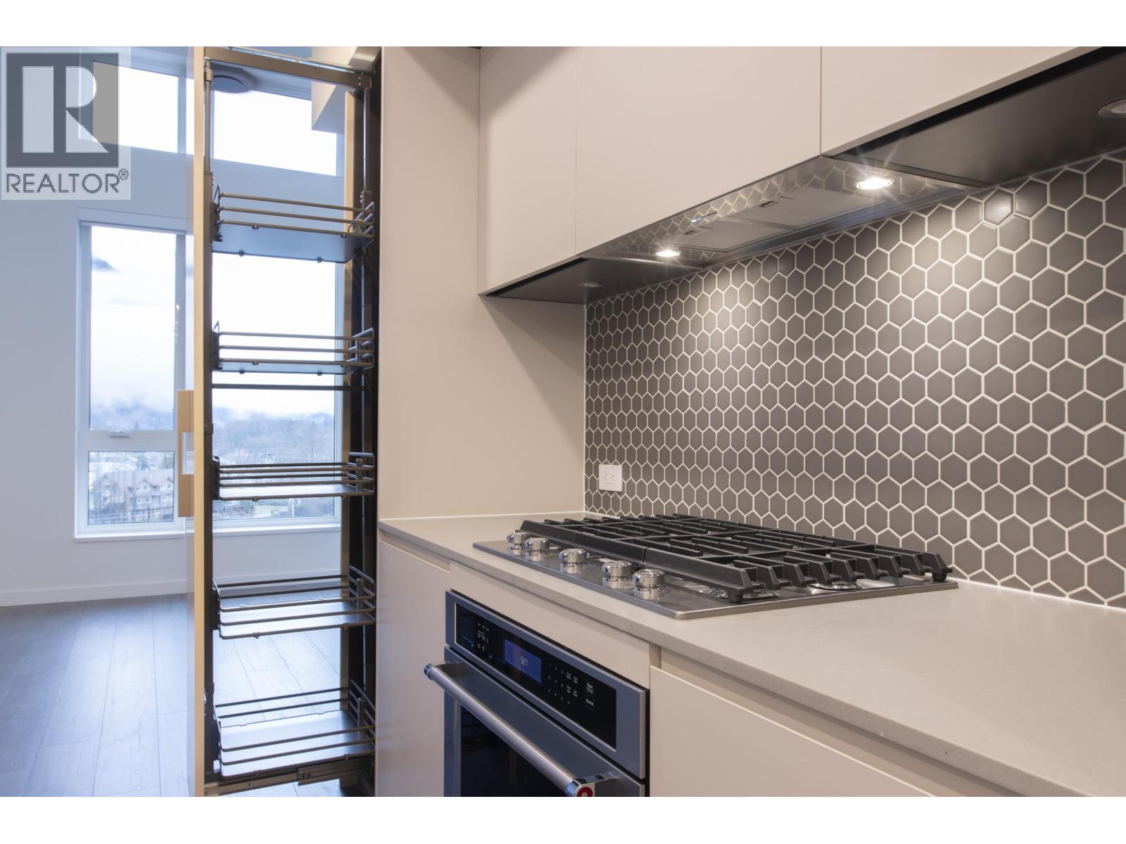 615 1504 Scott Cres, Squamish, BC - Indoor Photo Showing Kitchen