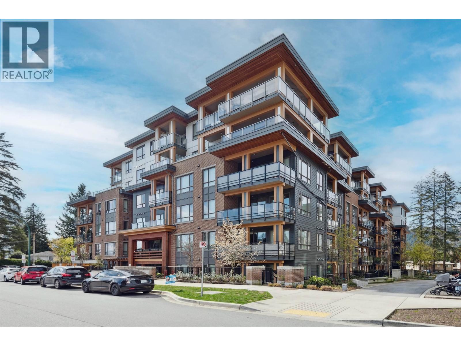 225 721 Anskar Court, Coquitlam, BC - Outdoor With Facade