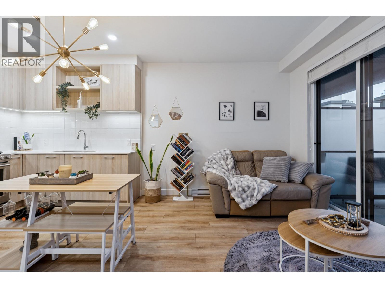 225 721 Anskar Court, Coquitlam, BC - Indoor