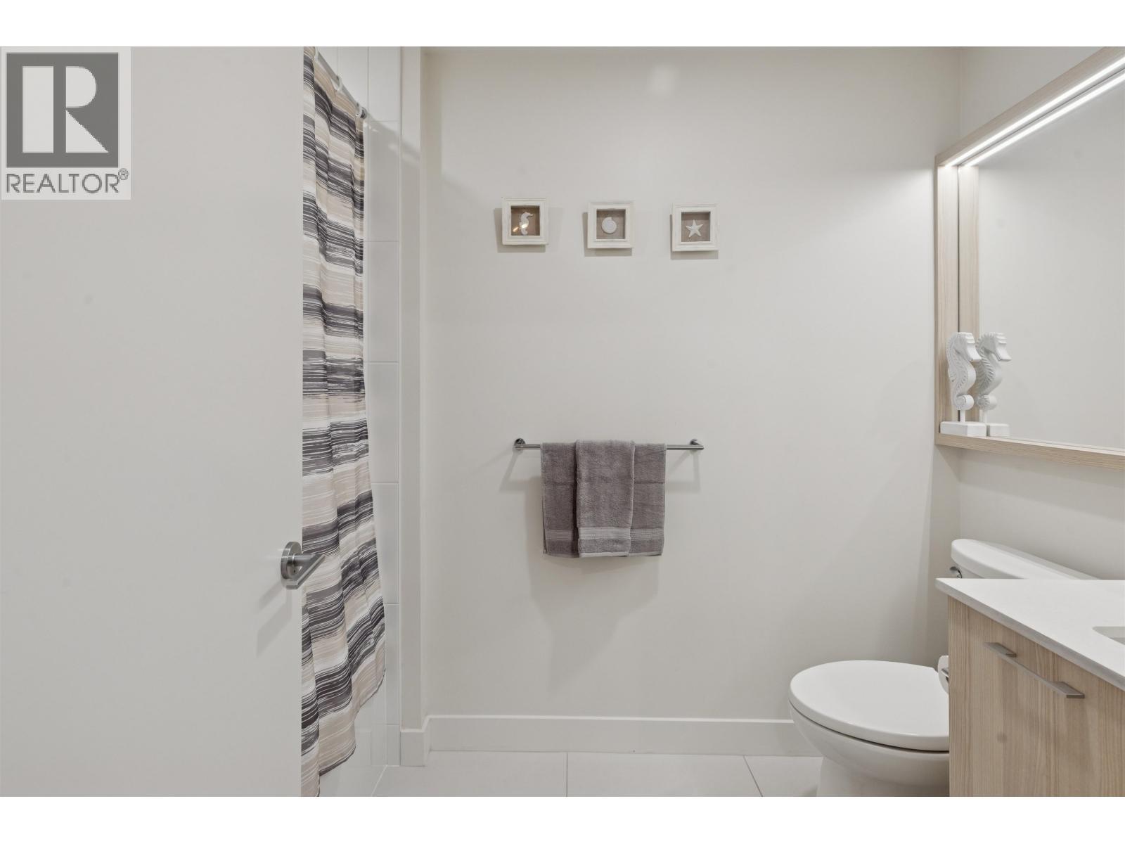 225 721 Anskar Court, Coquitlam, BC - Indoor Photo Showing Bathroom
