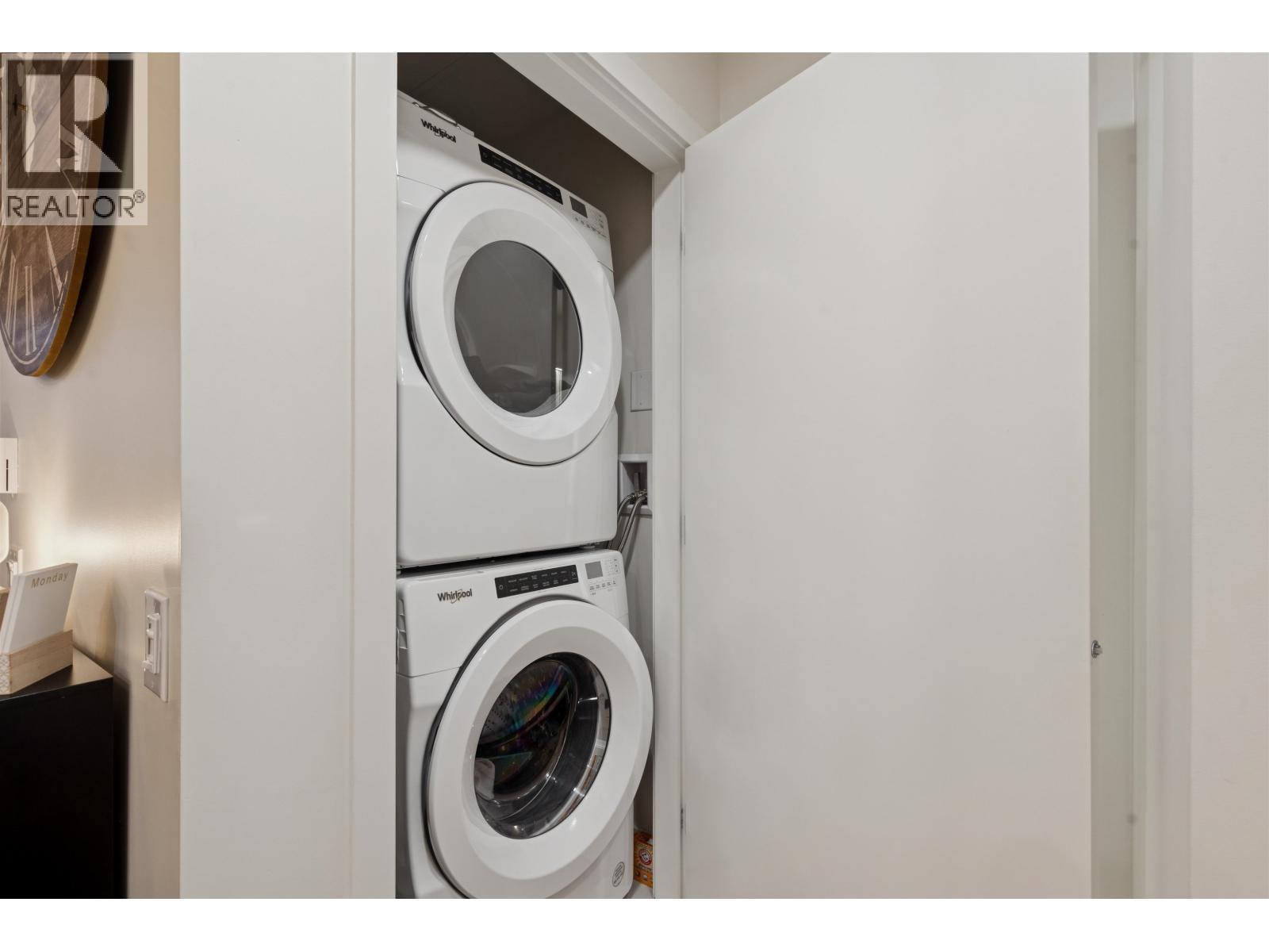 225 721 Anskar Court, Coquitlam, BC - Indoor Photo Showing Laundry Room