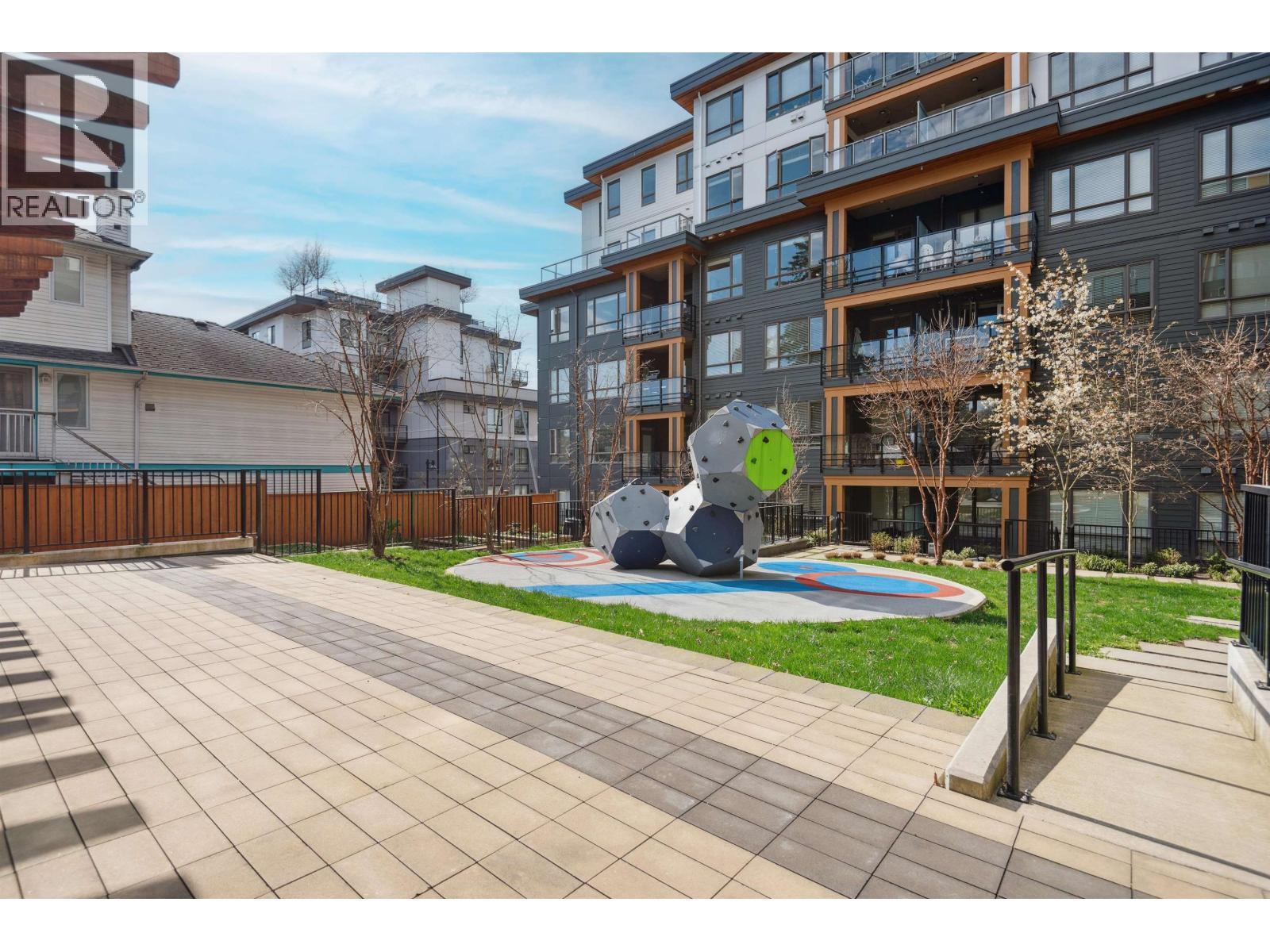 225 721 Anskar Court, Coquitlam, BC - Outdoor