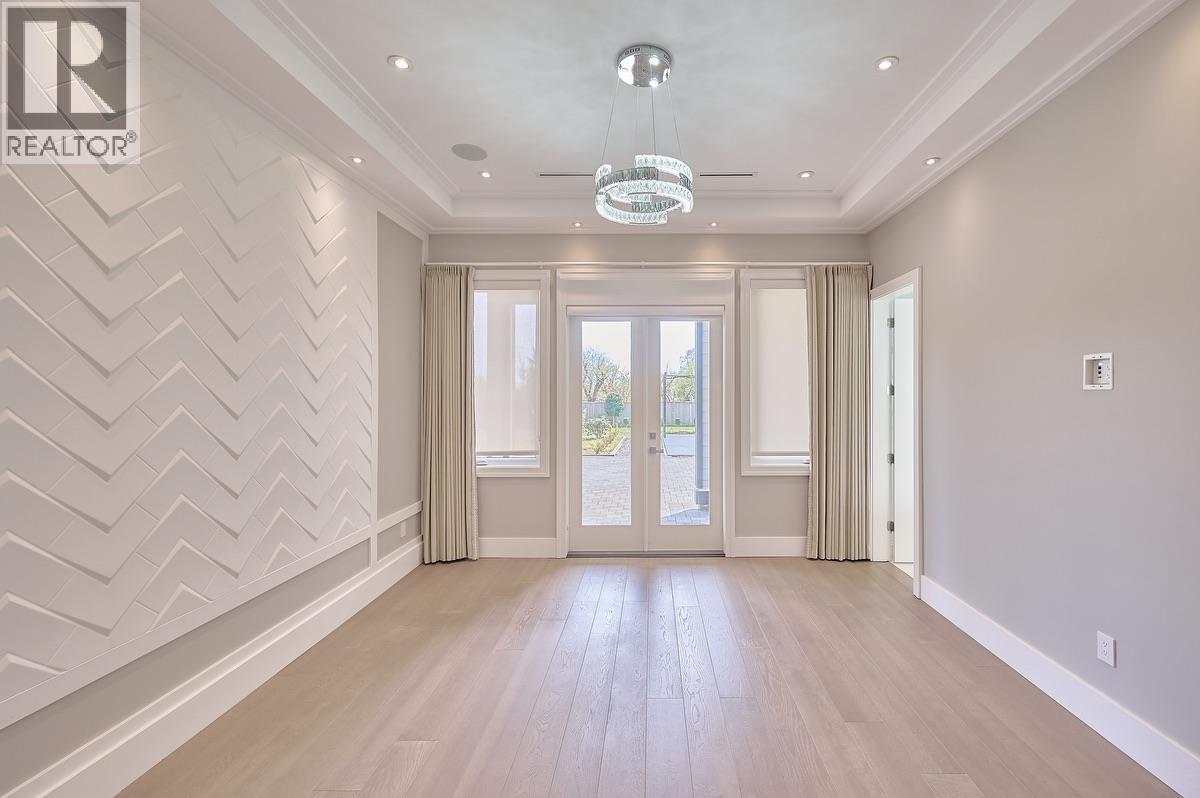 7680 Steveston Highway, Richmond, BC - Indoor Photo Showing Other Room