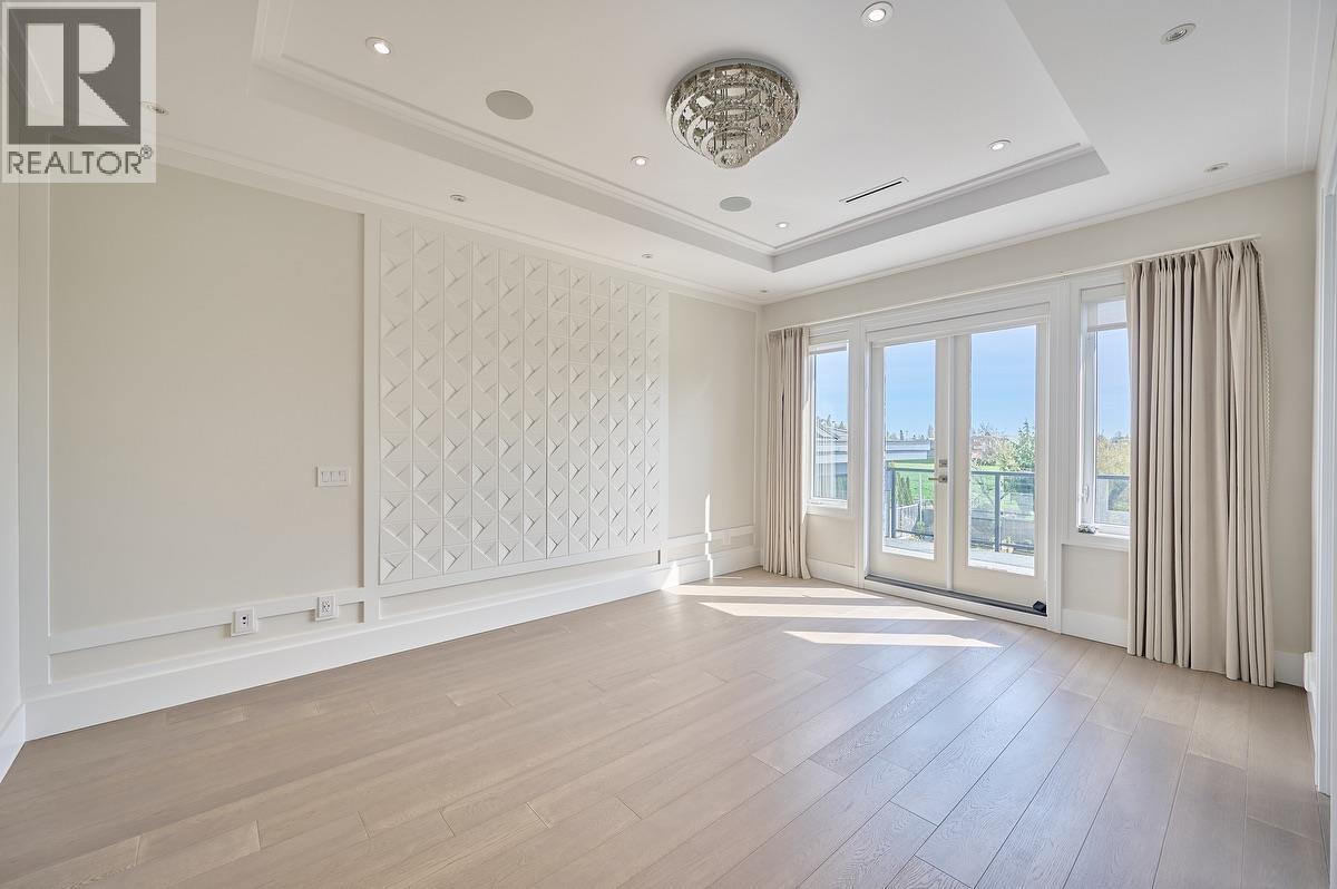 7680 Steveston Highway, Richmond, BC - Indoor Photo Showing Other Room