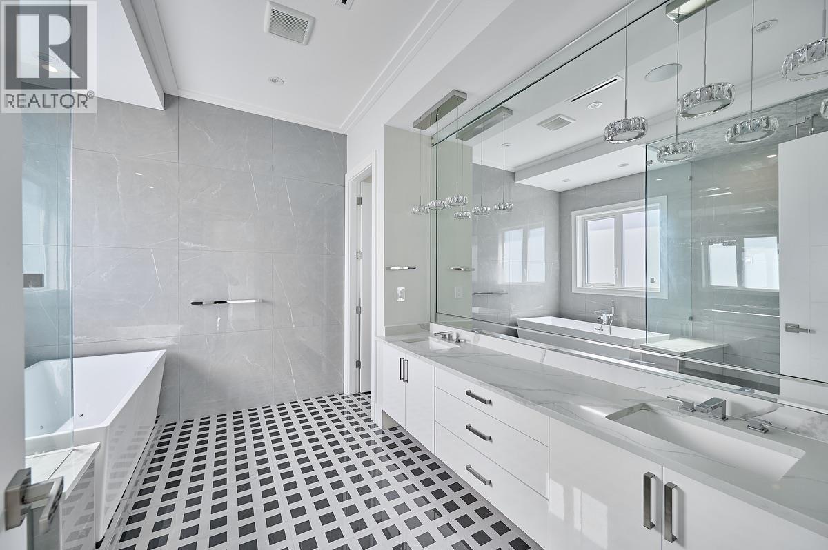 7680 Steveston Highway, Richmond, BC - Indoor Photo Showing Bathroom