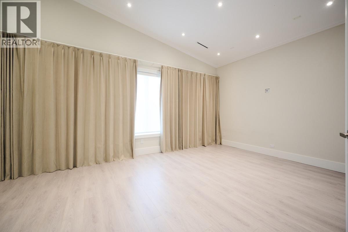 7680 Steveston Highway, Richmond, BC - Indoor