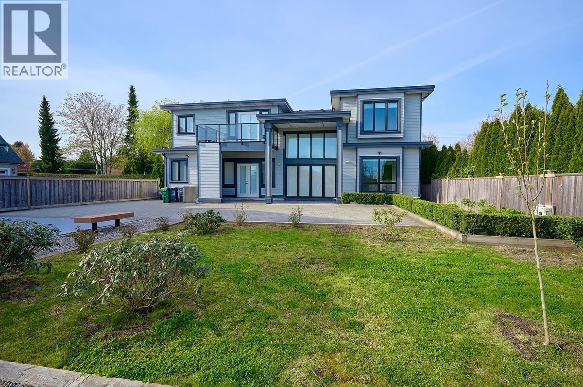 7680 Steveston Highway, Richmond, BC - Outdoor