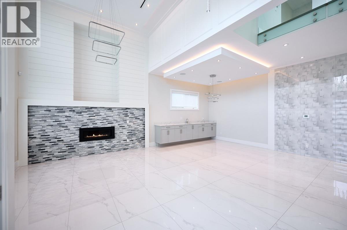 7680 Steveston Highway, Richmond, BC - Indoor Photo Showing Other Room With Fireplace