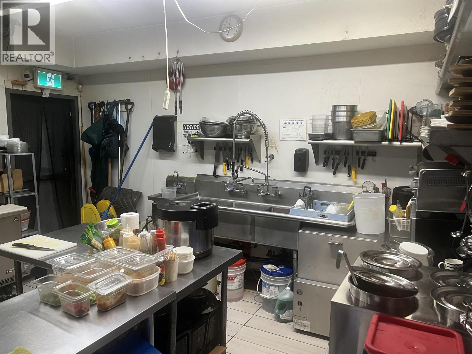 4901 Kingsway, Burnaby, BC